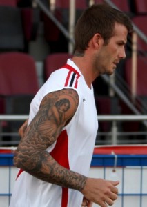 英國足球金童貝克漢手上刺青引人注意。（美聯社）